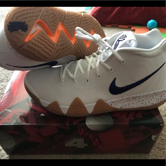 kyrie 4s uncle drew